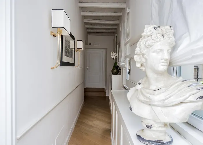 Starhome Pantheon Rome