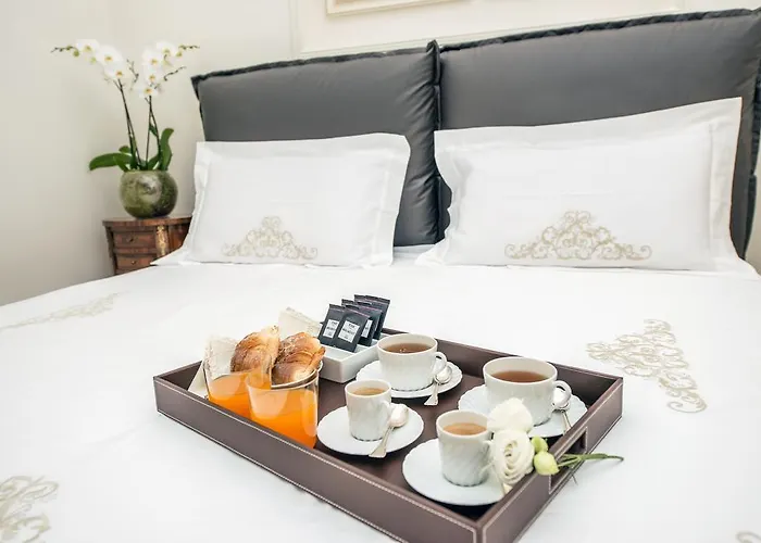 Starhome Pantheon Guest house 4*