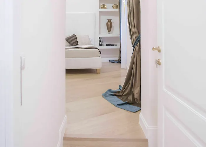 Guest house Starhome Pantheon 4*